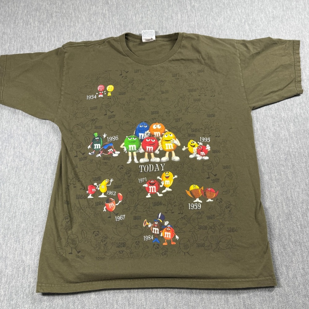 M&M's World Mens Large Green History of Characters Graphic T-Shirt Short Sleeve